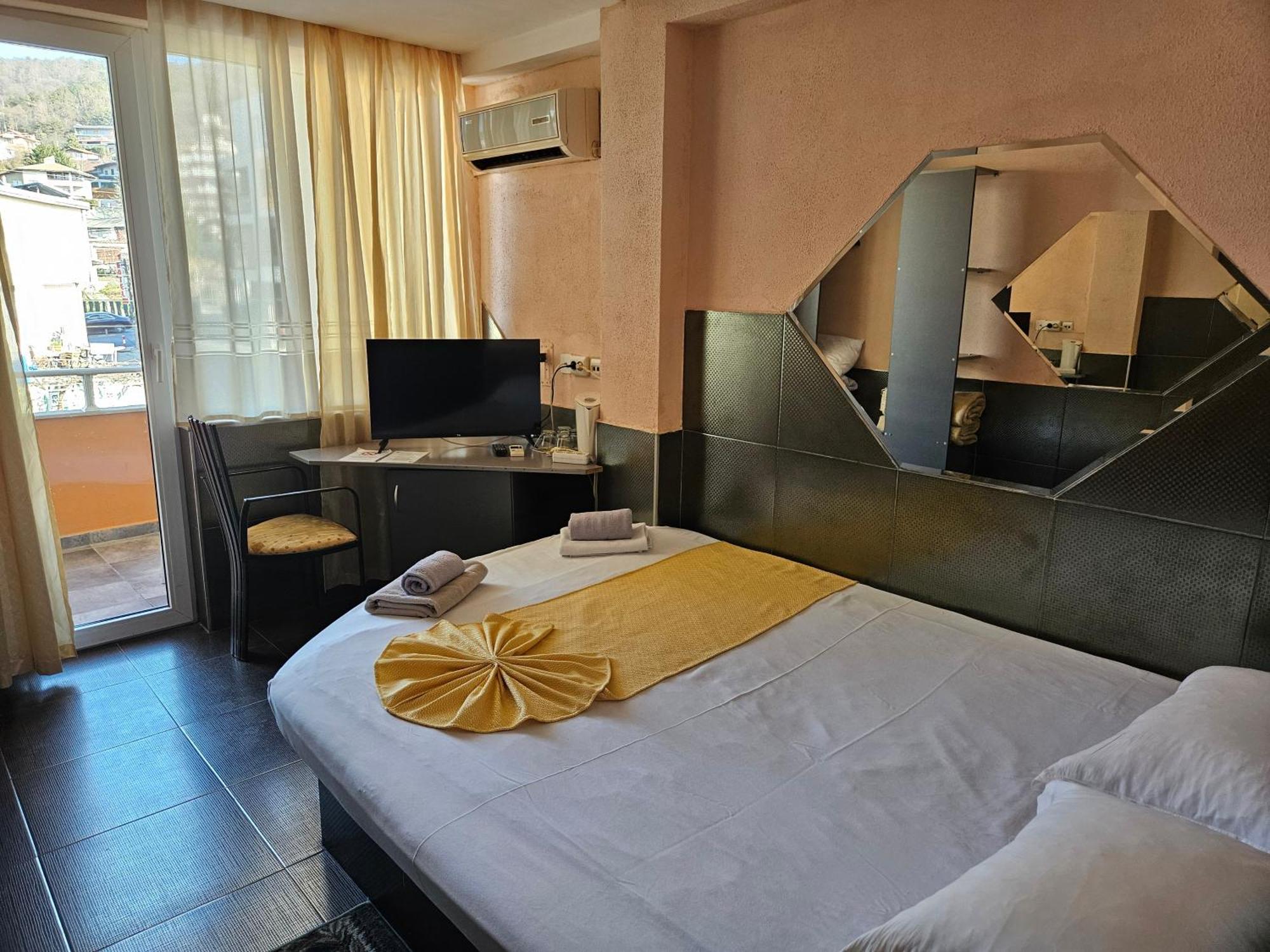 Paralax Hotel Varna ภายนอก รูปภาพ